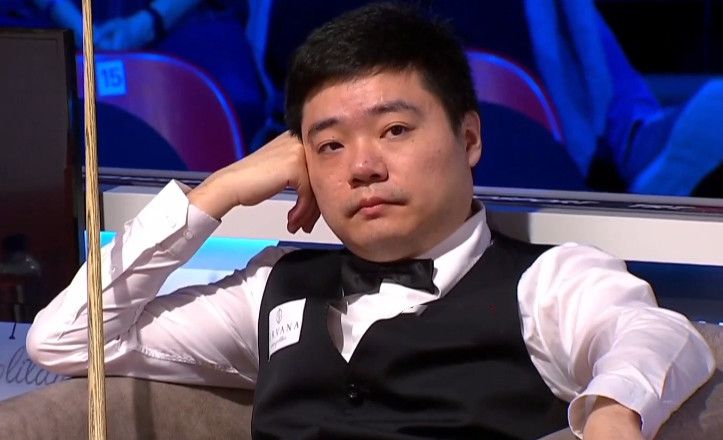 我与他进行了交谈，我想把他引入球队，但遗憾的是，这未能实现。